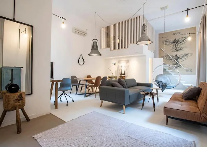 Danube Riverside Designer Apartment In City Center